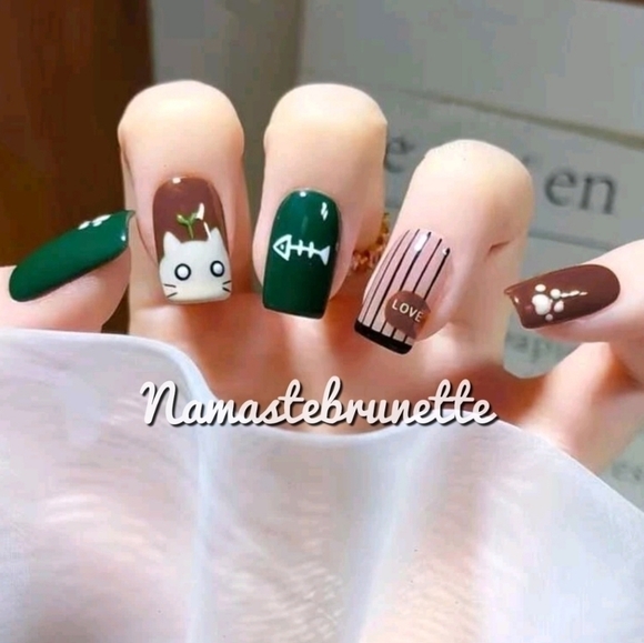 2/$16 Kitty Cat Press On Nails - Picture 1 of 15